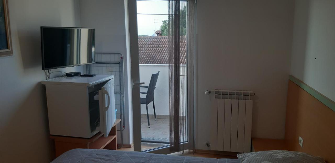 Apartments & Rooms Villa Adamovic Umag Exterior foto